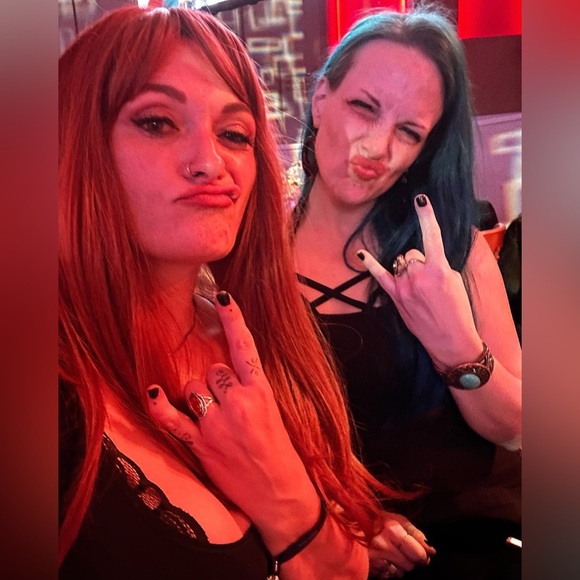 💥Rocksie’s Rags💥 A Variety Of Women’s~Jr’s~Men’s~Home~Kids+90’s & Y2K Vintage! - Picture 13 of 16